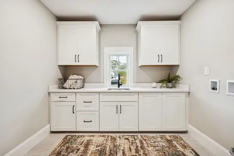 71 Shipwright Way Newington NH 03801