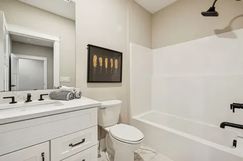 71 Shipwright Way Newington NH 03801