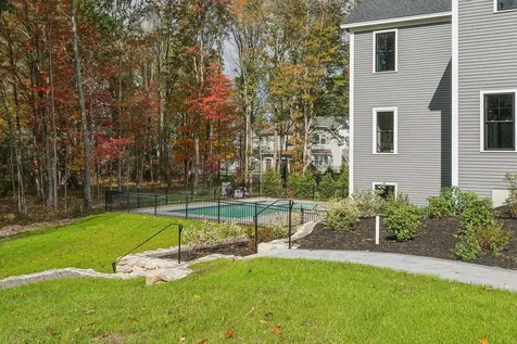 71 Shipwright Way Newington NH 03801