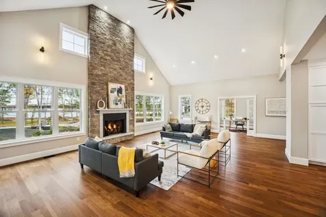 71 Shipwright Way Newington NH 03801