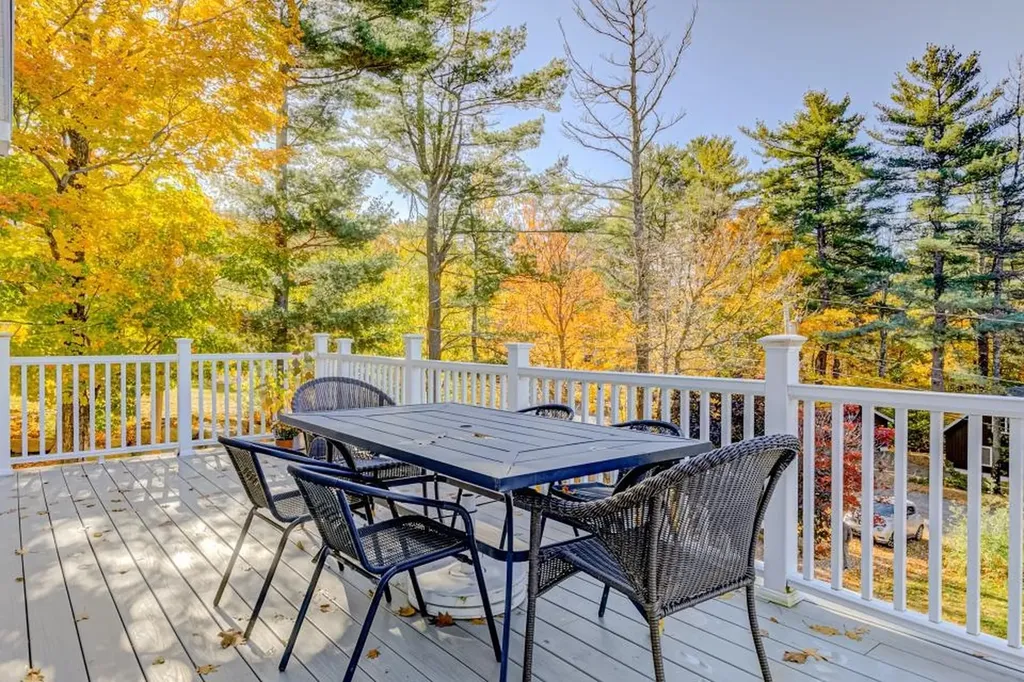 40 Deer Run Lane Gilford NH 03249