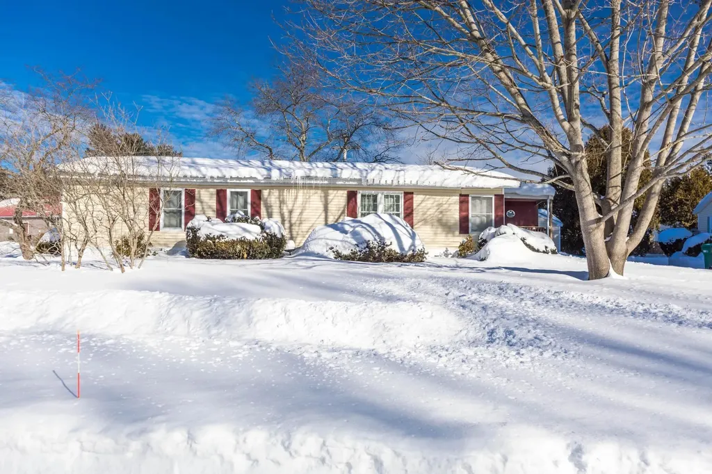 20 Sandpiper Path North Hampton NH 03862