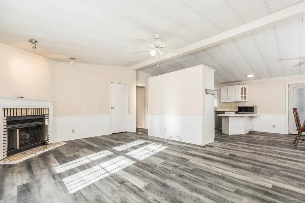 20 Sandpiper Path North Hampton NH 03862