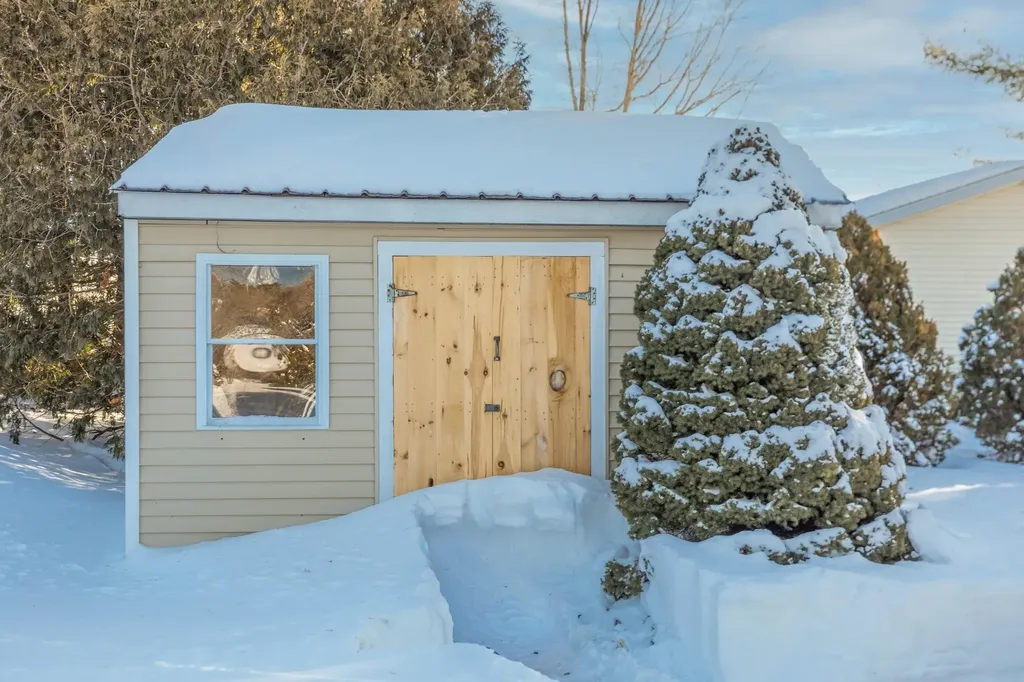 20 Sandpiper Path North Hampton NH 03862