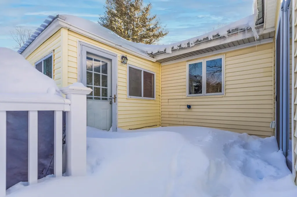 20 Sandpiper Path North Hampton NH 03862