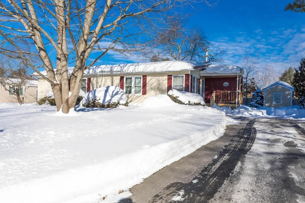 20 Sandpiper Path North Hampton NH 03862