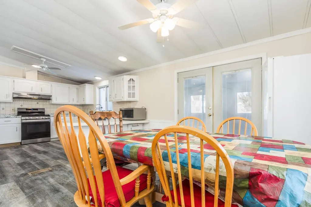 20 Sandpiper Path North Hampton NH 03862