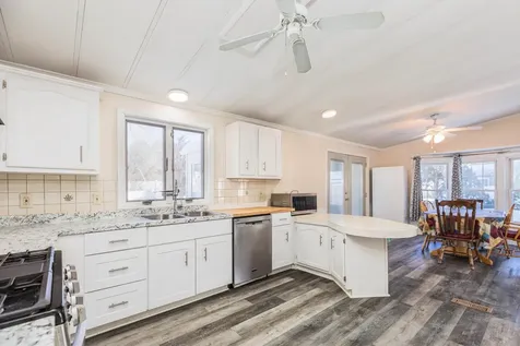 20 Sandpiper Path North Hampton NH 03862