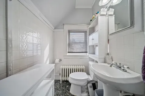 166 Gilford Avenue Laconia NH 03246