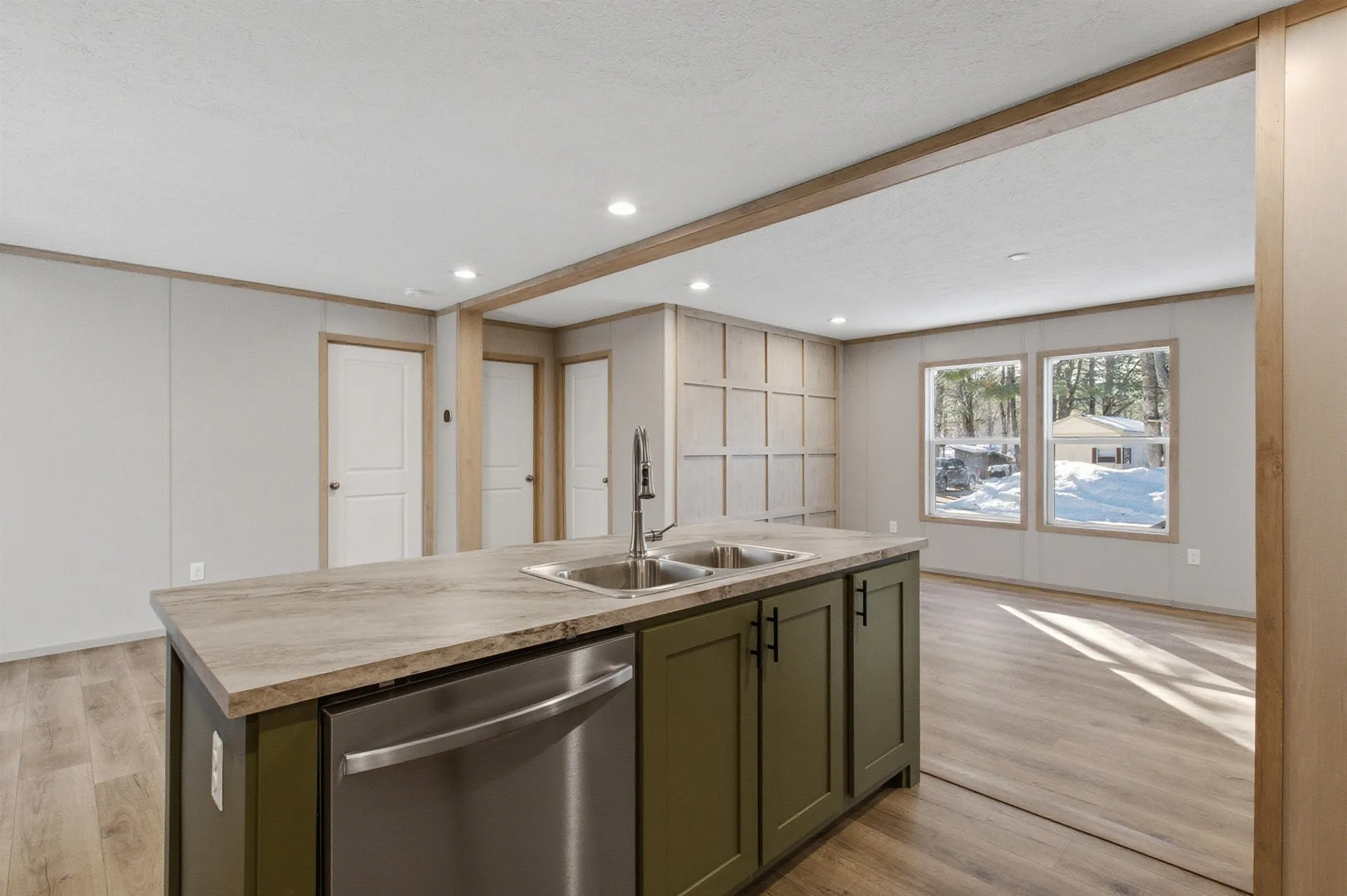 27 Bond Street Franklin NH 03235