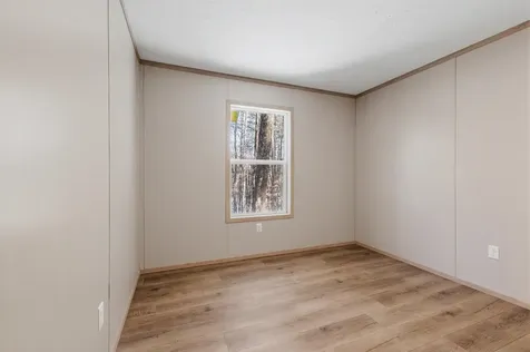 27 Bond Street Franklin NH 03235