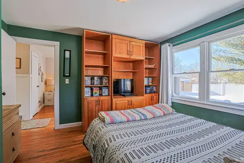 7 Mount Vernon Street Nashua NH 03064