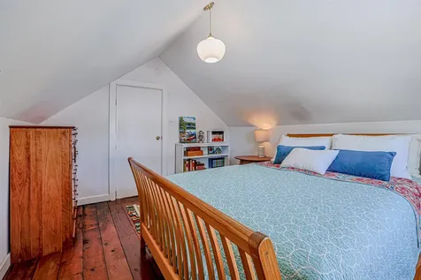 7 Mount Vernon Street Nashua NH 03064