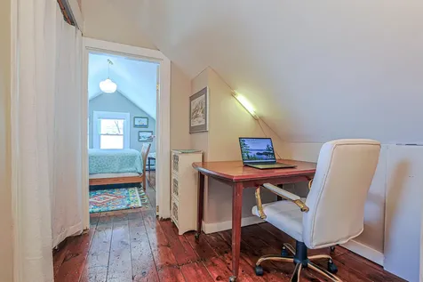 7 Mount Vernon Street Nashua NH 03064