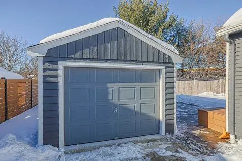 7 Mount Vernon Street Nashua NH 03064