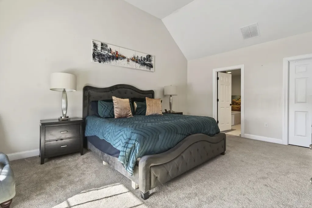 1 Scenic Lane Hudson NH 03051