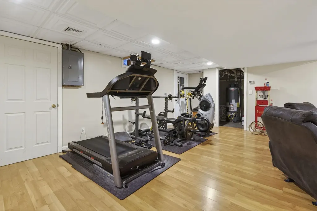 1 Scenic Lane Hudson NH 03051