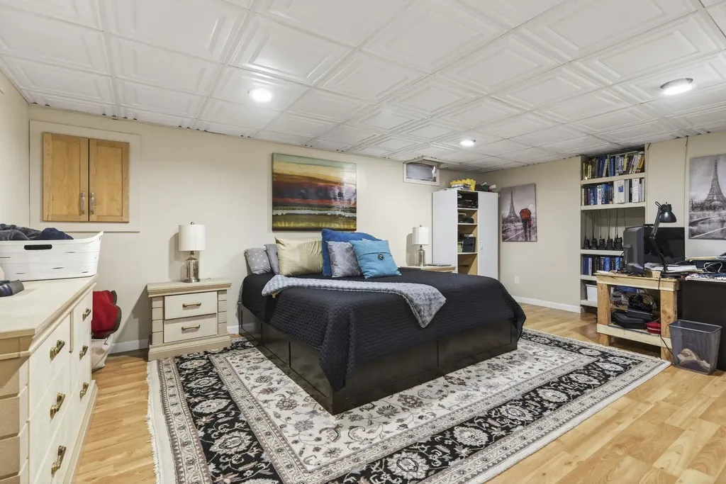 1 Scenic Lane Hudson NH 03051