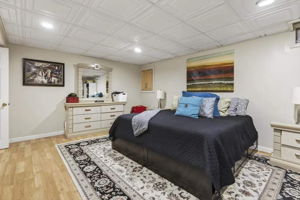 1 Scenic Lane Hudson NH 03051