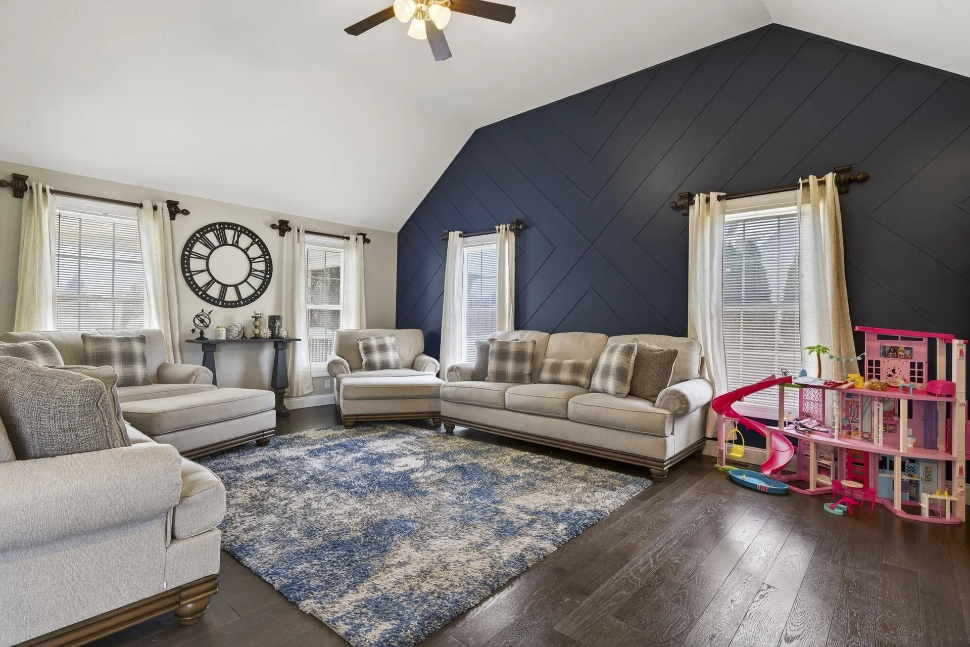 1 Scenic Lane Hudson NH 03051