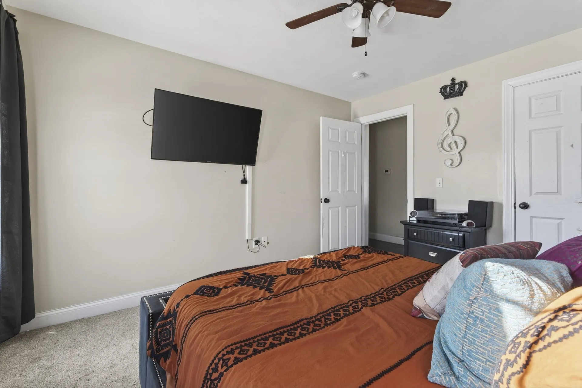 1 Scenic Lane Hudson NH 03051