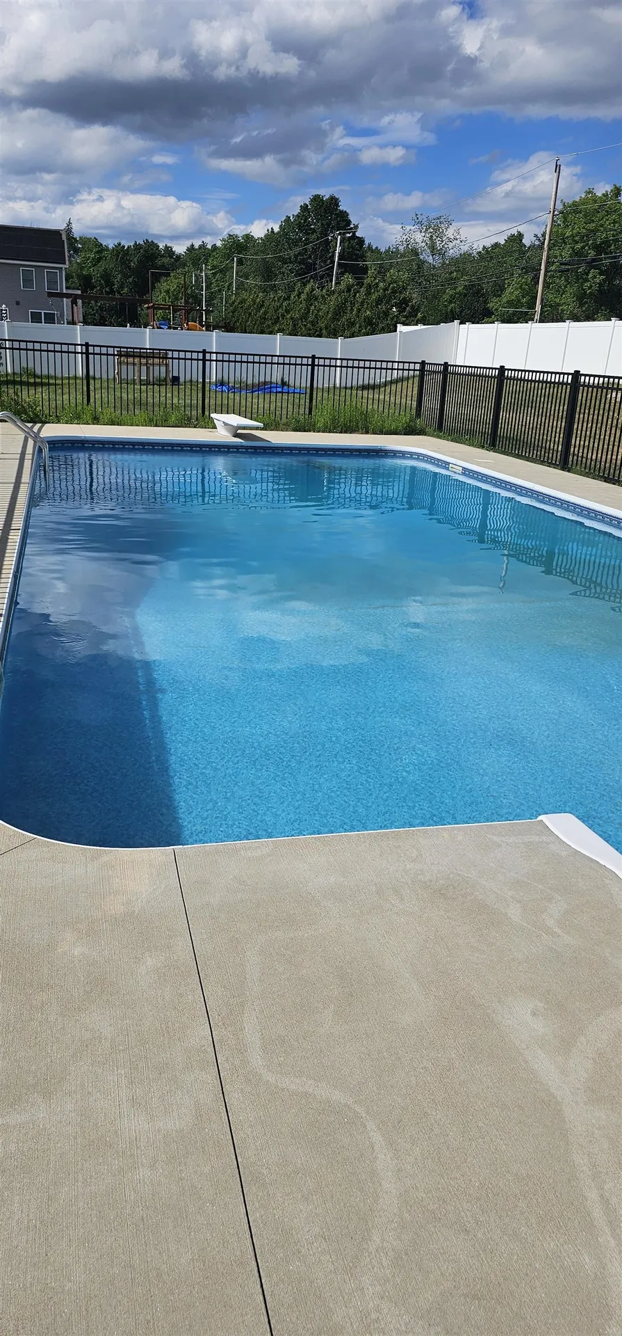 1 Scenic Lane Hudson NH 03051