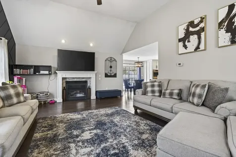 1 Scenic Lane Hudson NH 03051