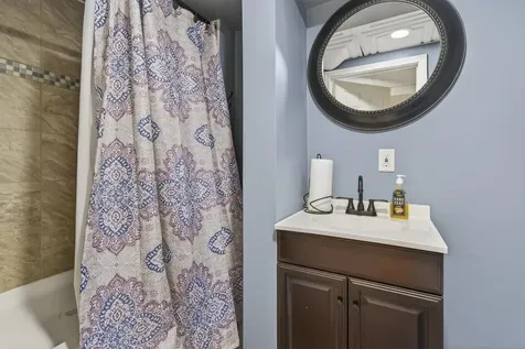 1 Scenic Lane Hudson NH 03051