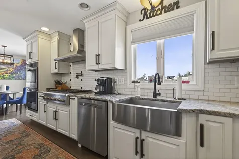 1 Scenic Lane Hudson NH 03051