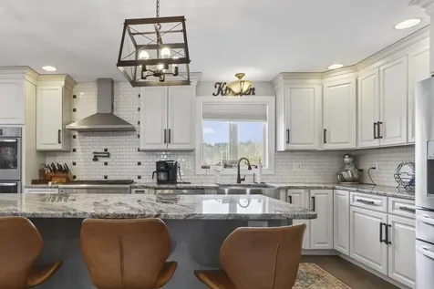 1 Scenic Lane Hudson NH 03051