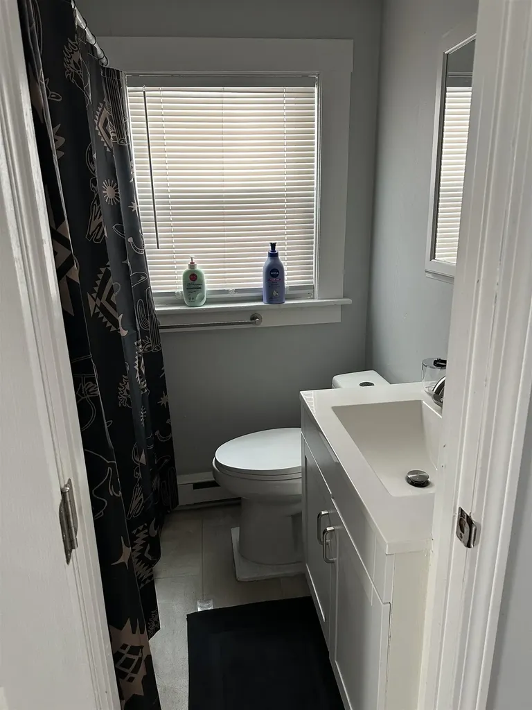 53 Gilford Avenue Laconia NH 03246