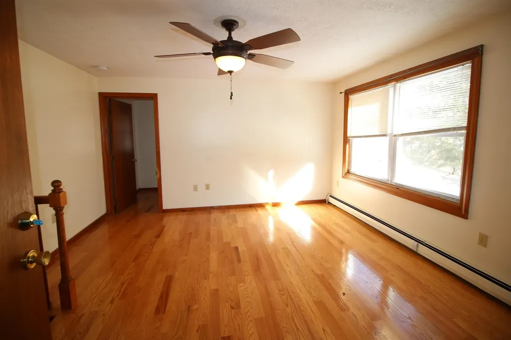 76 Franklin Street Derry NH 03038