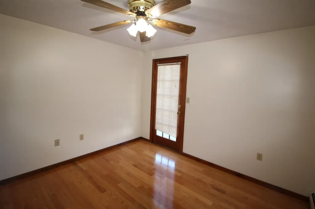 76 Franklin Street Derry NH 03038