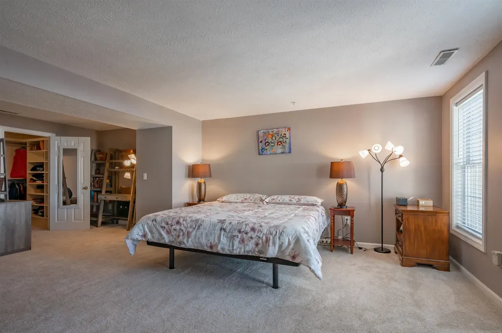 20 Georgetowne Drive Nashua NH 03062