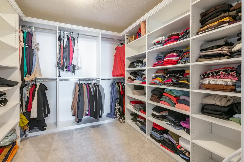 20 Georgetowne Drive Nashua NH 03062