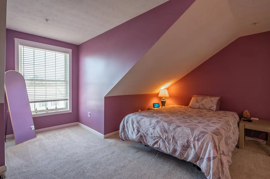 20 Georgetowne Drive Nashua NH 03062