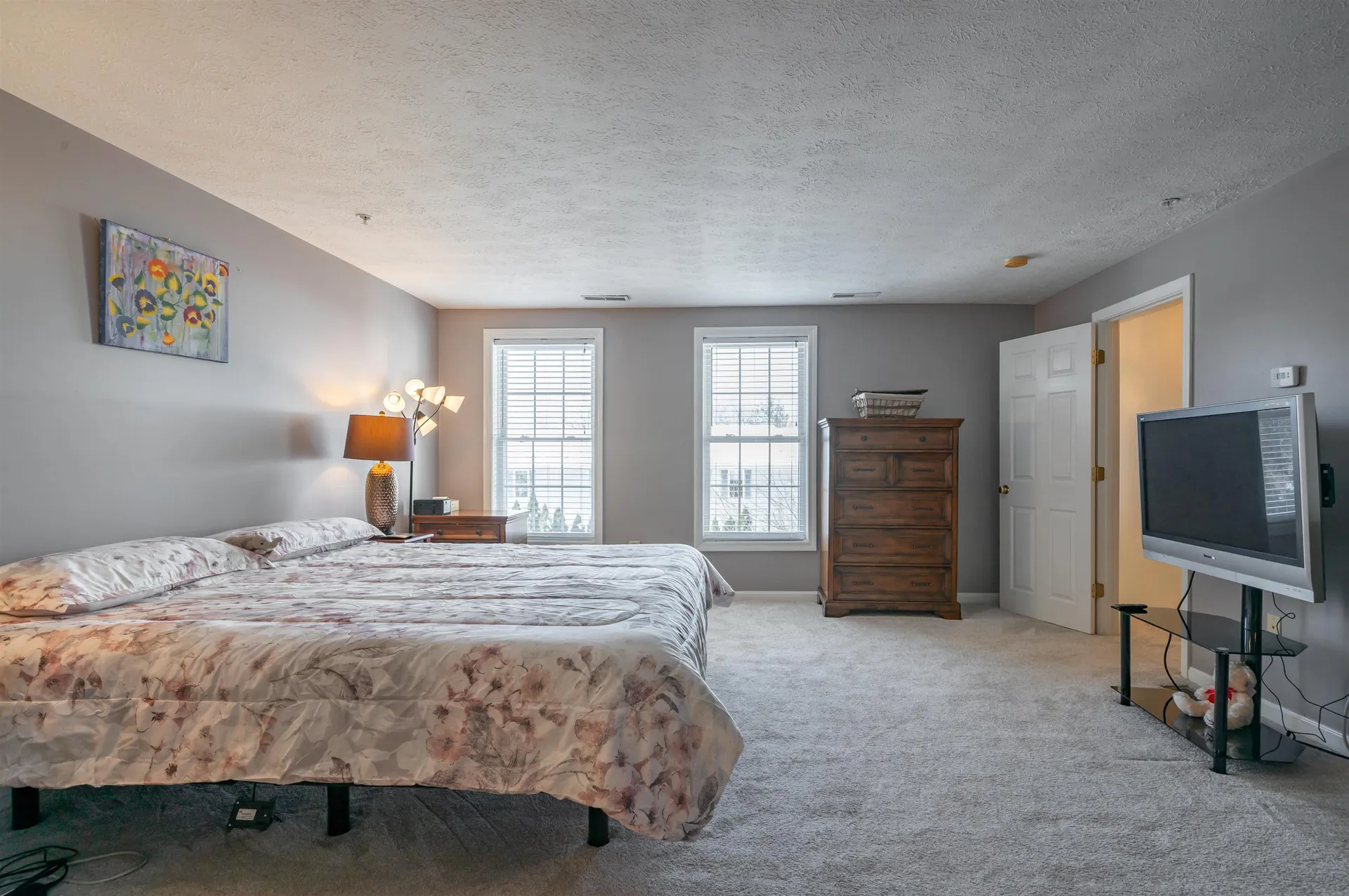 20 Georgetowne Drive Nashua NH 03062