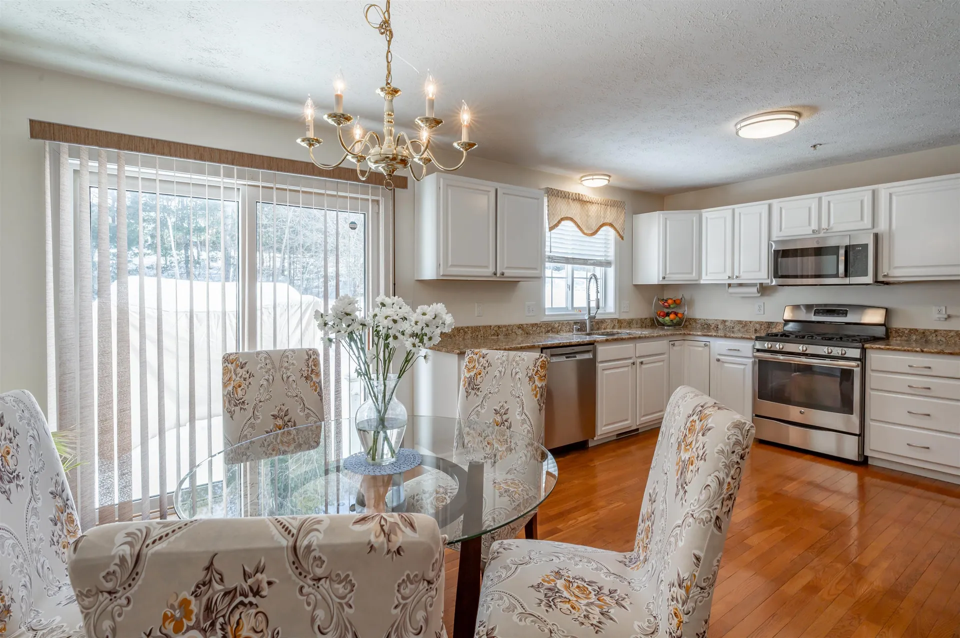 20 Georgetowne Drive Nashua NH 03062