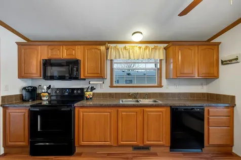 9 Slate Run North Hampton NH 03862