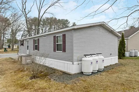 9 Slate Run North Hampton NH 03862