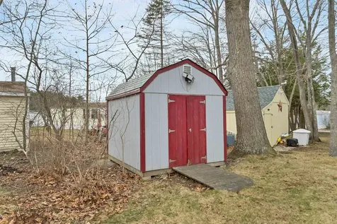 9 Slate Run North Hampton NH 03862