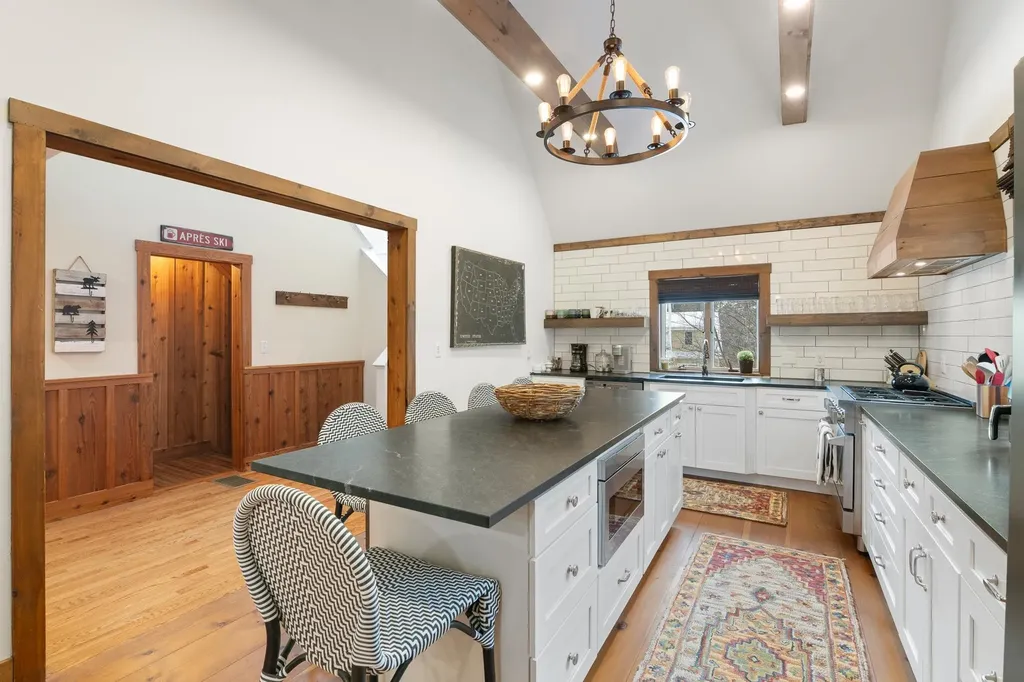 41 Two Brook Drive Wilmington VT 05363