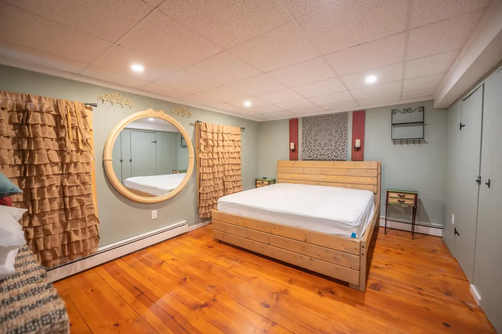 32 Old Town Road Dover VT 05356