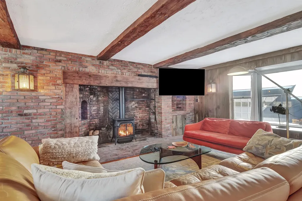 180 Grove Street Rutland City VT 05701