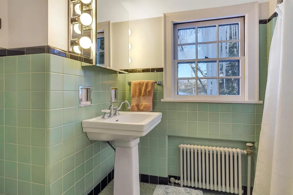 180 Grove Street Rutland City VT 05701