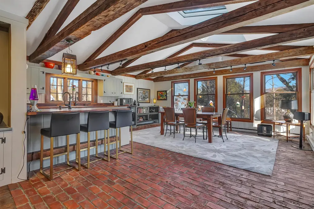 180 Grove Street Rutland City VT 05701