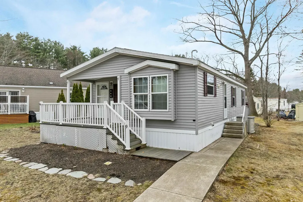 9 Slate Run North Hampton NH 03862