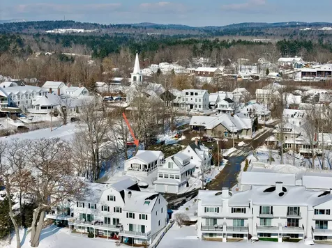 33 Endicott Street Wolfeboro NH 03894