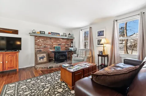 33 Endicott Street Wolfeboro NH 03894