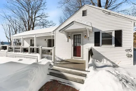 33 Endicott Street Wolfeboro NH 03894